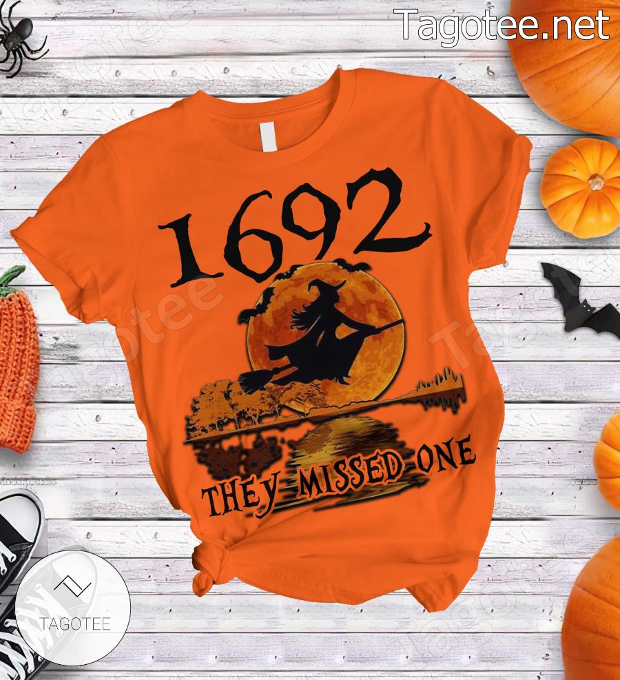 1692 They Missed One Witch Halloween Pajamas Set a